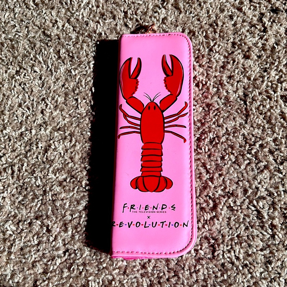 Friends Revolution Lobster Brush Set